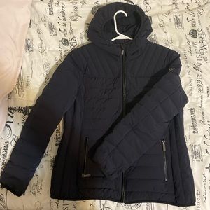 MICHAEL KORS thin winter puffer jacket.